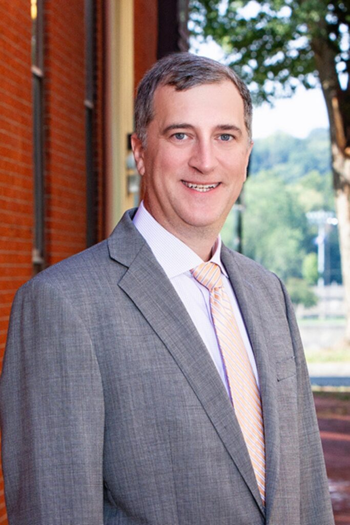 Headshot of Shawn Leppo